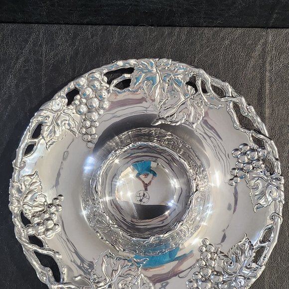 Stunning Silver Arthur Court Grapes And Grape Leaves Chip And Dip Bowl - Picture 1 of 10